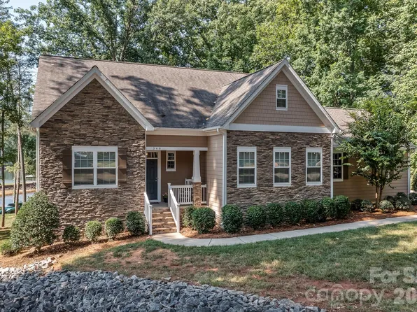 348 Catalina Dr, Mooresville, NC 28117