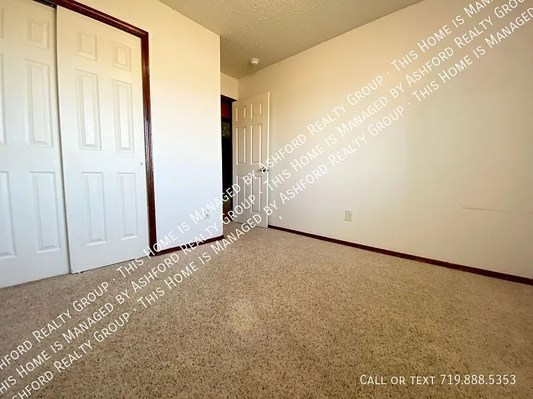 335 Trapper Ln — Photo 11