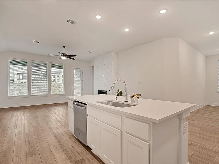 6027 Churchill Springs Ln — Photo 10