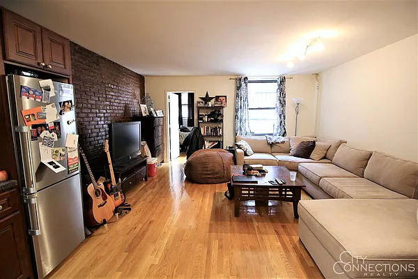 Rented by City Connections Realty | media 41