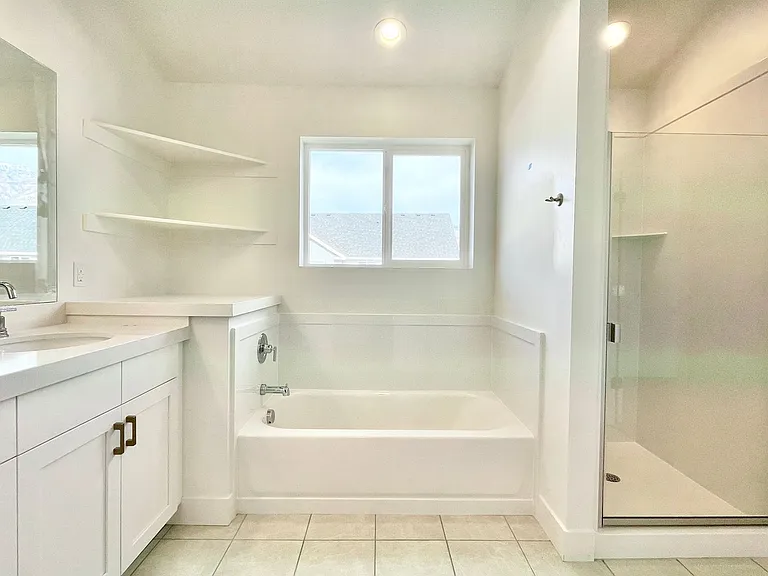 899 E Pacific Dr — Photo 22