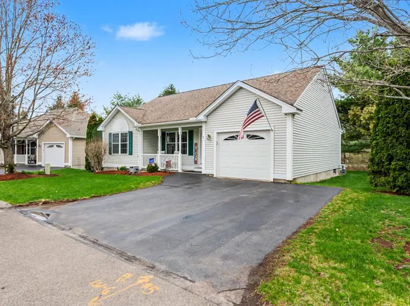 5 Madeleine Court, Hudson, NH 03051