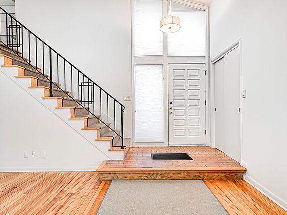 3rd image of 5208 Nob Ln #8