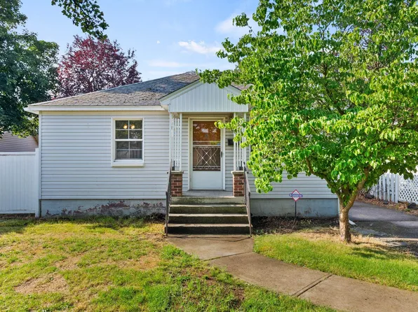 1228 E Courtland Ave, Spokane, WA 99207