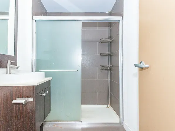 186 Noll Street image 3 of 11