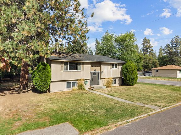 3rd image of 6023 E 12th Ave