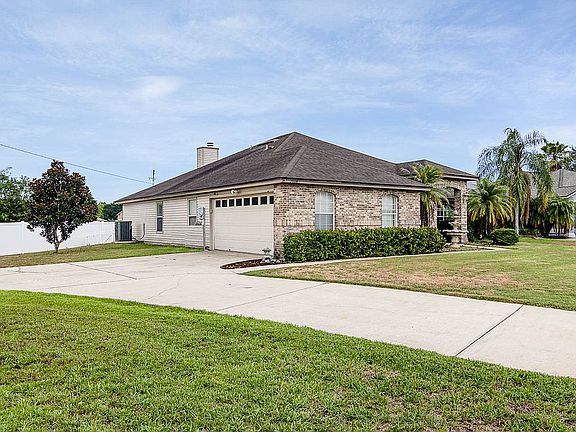 Side with 2 car garage