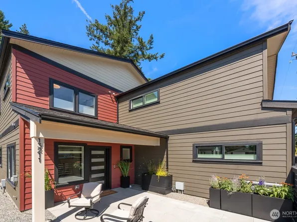 13211 1st Avenue NW #2, Seattle, WA 98177