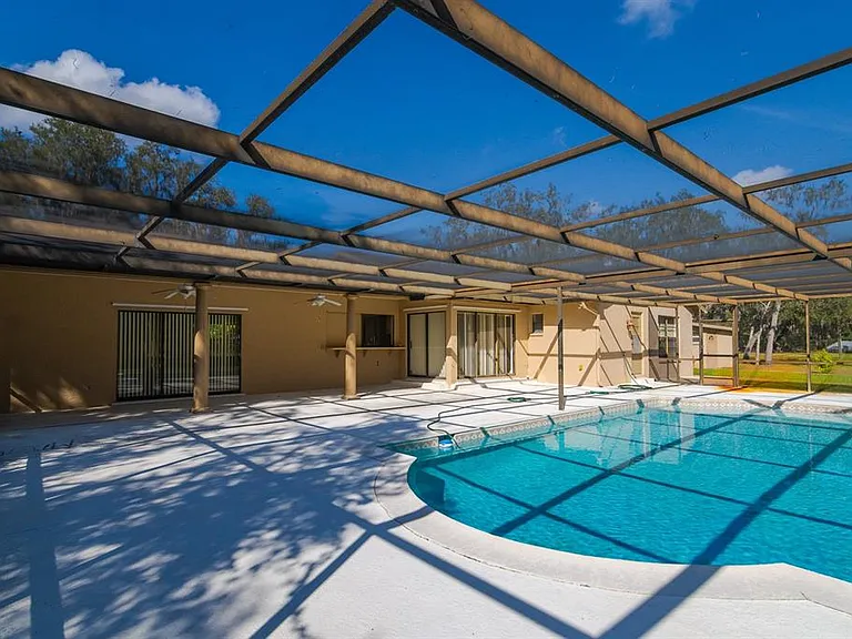 10206 Lakeview Dr — Photo 4