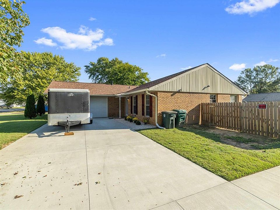 1st image of 4037 Yates Dr