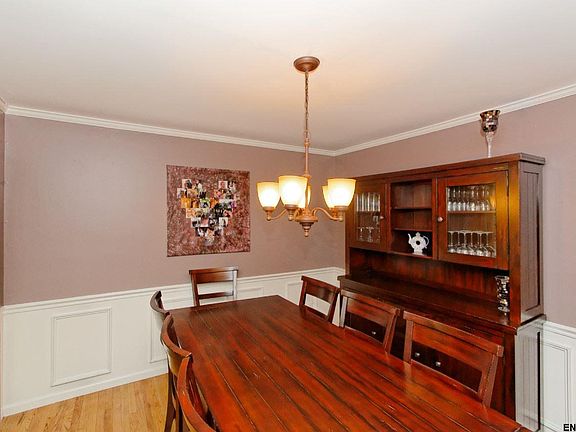 4th image of 5 Stratford Ct