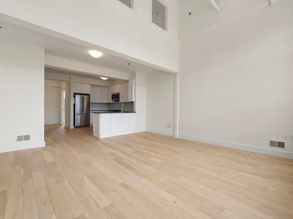 300 Communipaw Avenue image 14 of 50