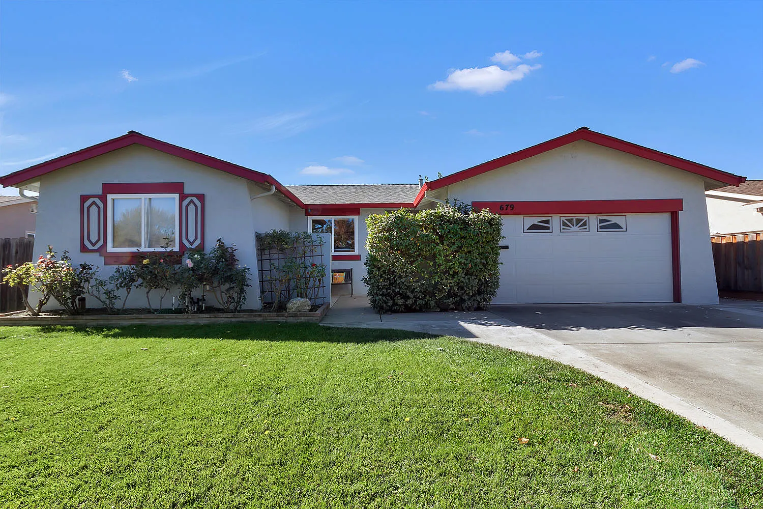 679 Ruby Rd photo 1