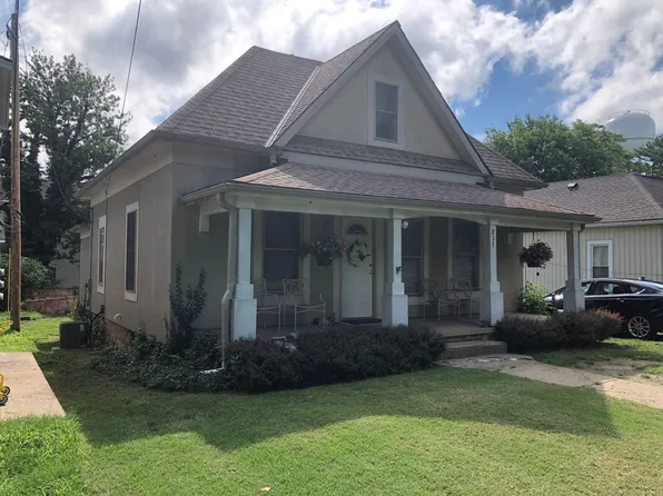 813 Saint Louis Ave, Excelsior Springs, MO 64024