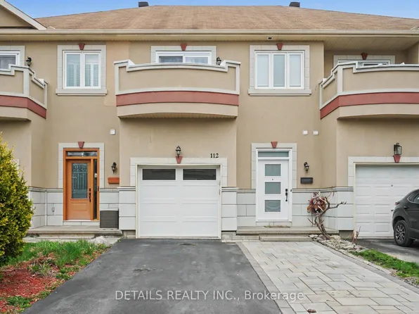 112 Whispering Winds Way, Ottawa, ON K1W 0B7