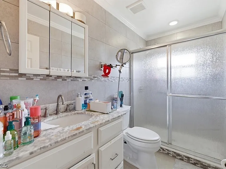 1108 Truman Ave — Photo 11