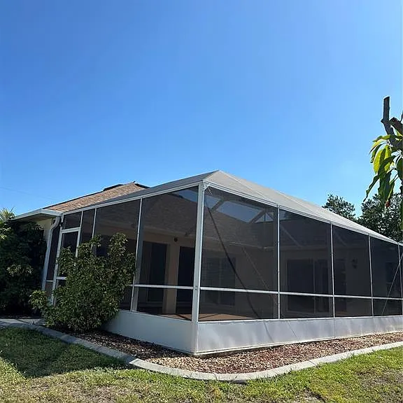8171 Rocliff Ave — Photo 3