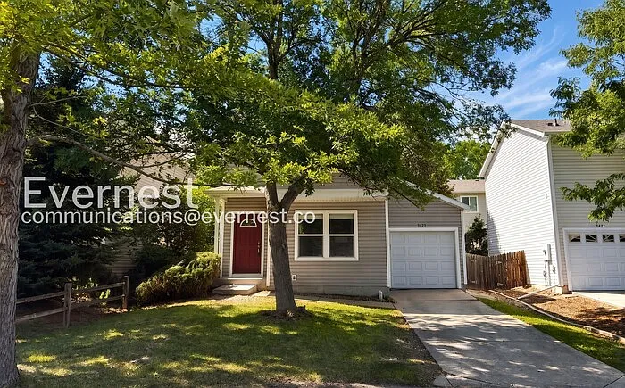 3427 Meadowlark Ave