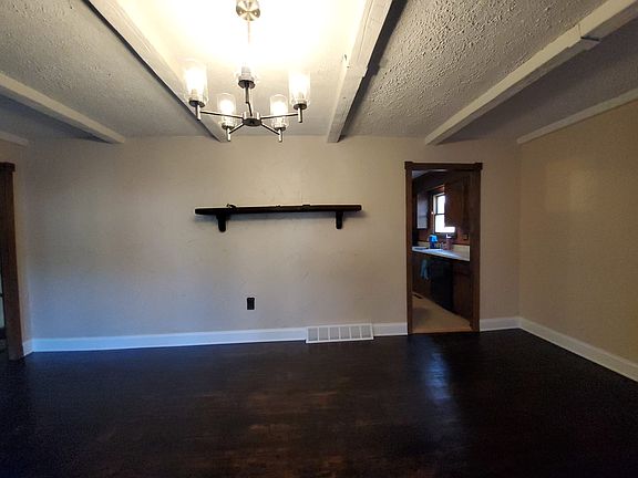 5th image of 2414 Marion St