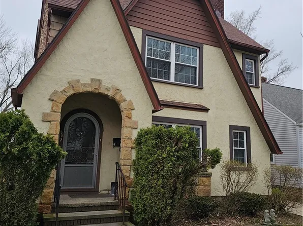 832 Hoover Rd, Cleveland, OH 44119