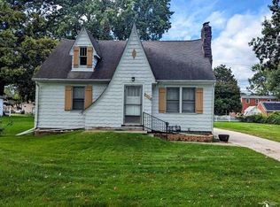 2129 Vivian Rd, Monroe, MI 48162