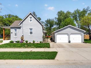 303 E Church St, Mascoutah, IL 62258