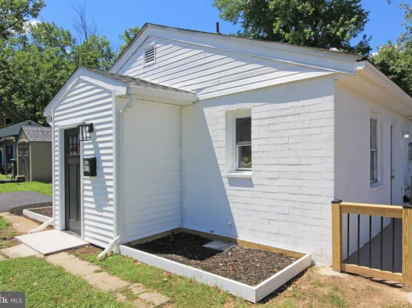 410 Anderson Dr, Wilmington, DE 19801
