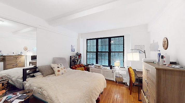 1st image of 50 W 72nd St APT 407