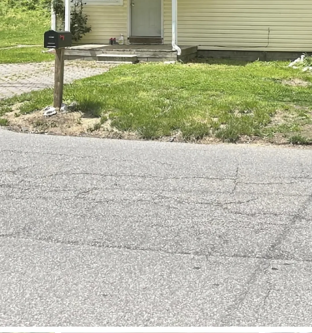 2 bed, 700 sqft, $900 — Photo 3