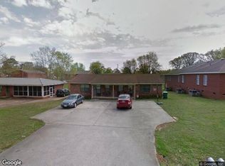 702 King Ave #A, Tuscumbia, AL 35674