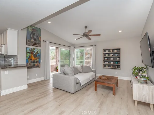 2350 Del Mar Way Unit 301, Corona, CA 92882