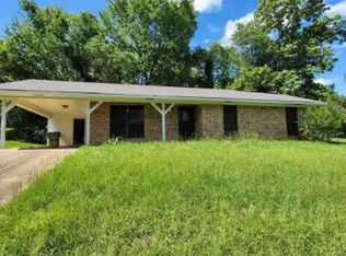 419 Warren Dr, Nacogdoches, TX 75964