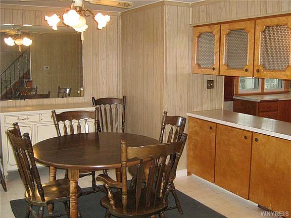 5th image of 265 Orchard Pl