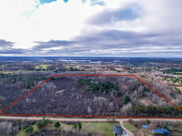 Hilts Rd, Gladwin, MI 48624