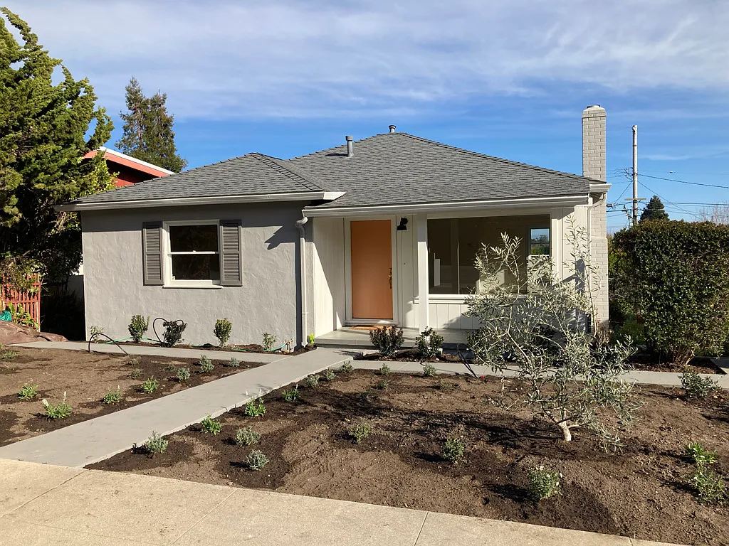 1523 Escalona Dr photo 1