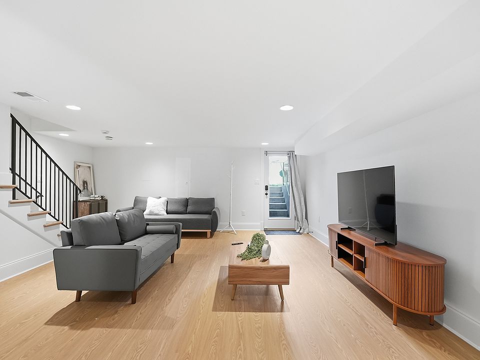 1st image of 1412 Perry Pl NW