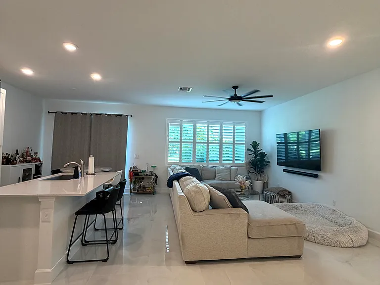 8974 Zevon Ct — Photo 7