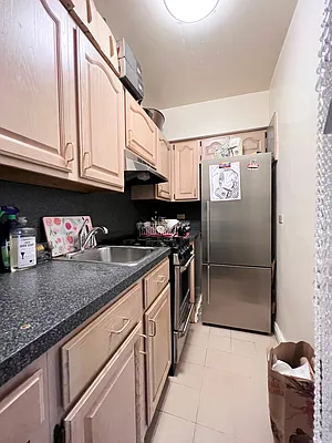 Rented by City Connections Realty | media 15