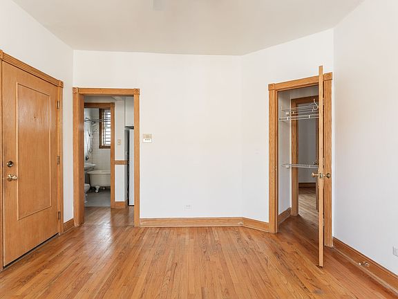 4th image of 4352 N Winchester Ave #4344-1W