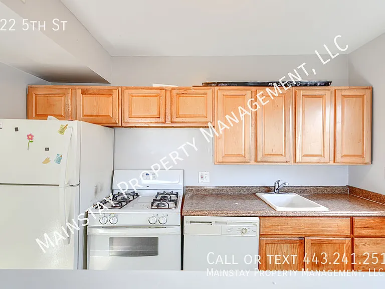 922 5th St — Photo 7