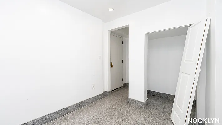 Rented by Nooklyn NYC LLC | media 16