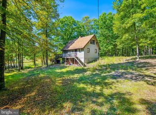 584 Pine Grove Rd, Berkeley Springs, WV 25411