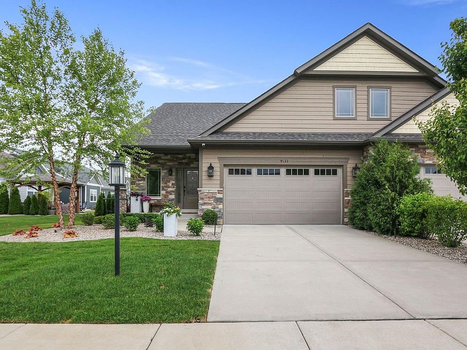 1st image of 9133 W 107th Pl