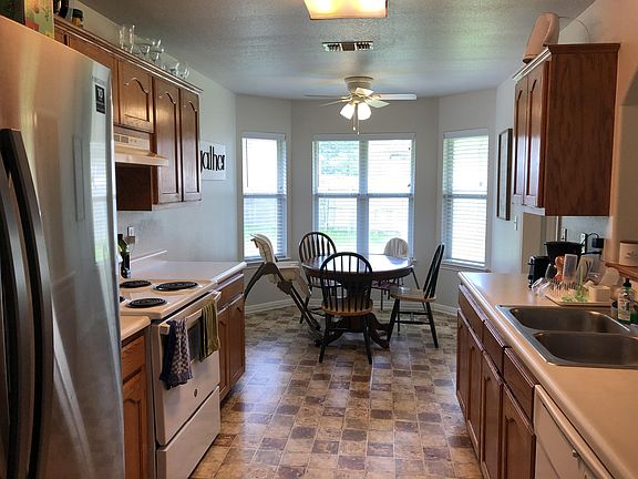 5th image of 1639 Sunview Cir