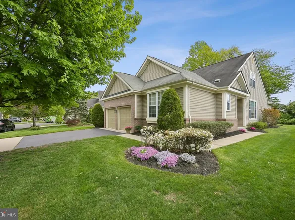 131 Glengarry Ln, Hainesport, NJ 08036