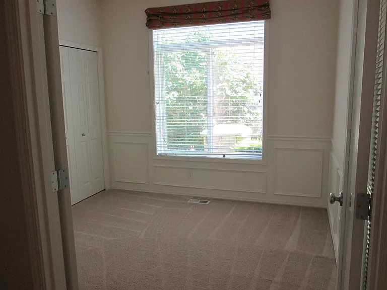 12540 NW Brimpton Ct — Photo 9