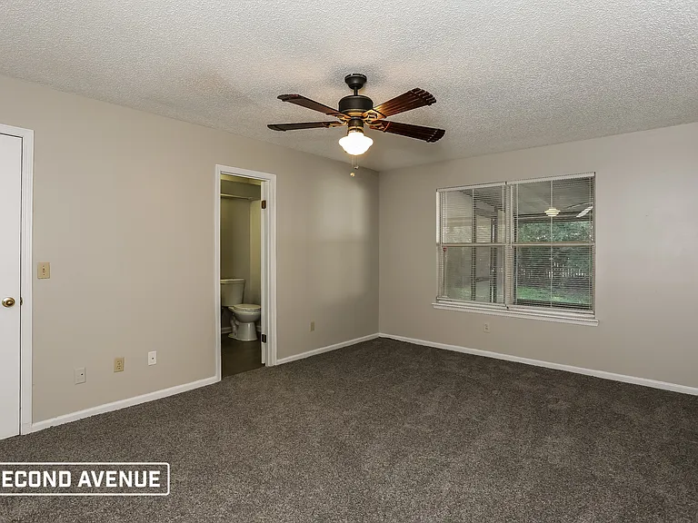 6604 Arancio Dr W — Photo 10