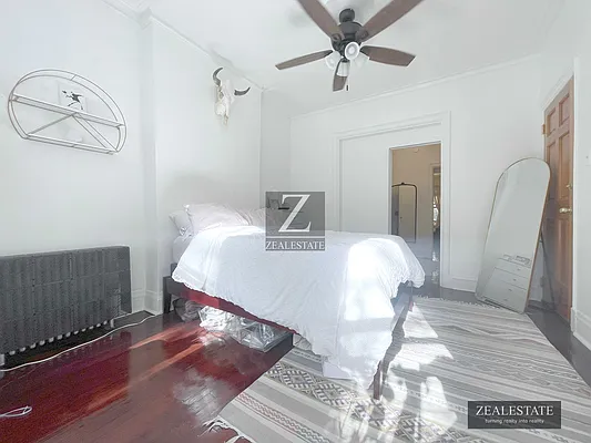 Rented by ZealEstate Group Inc | media 22