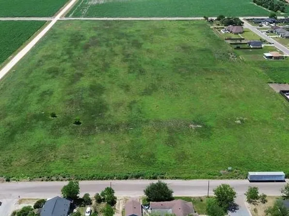King Dr, Raymondville, TX 78580