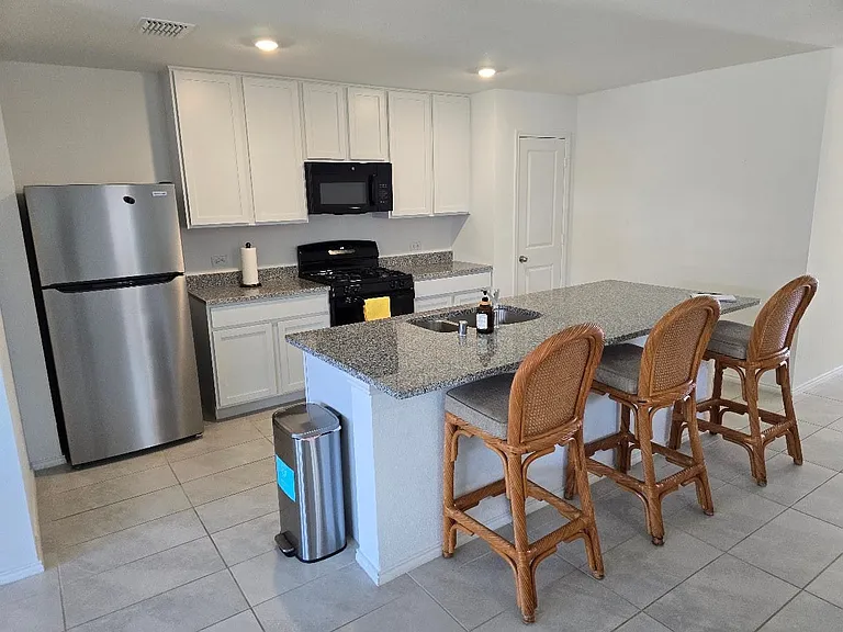 2821 Ozark Cir — Photo 6